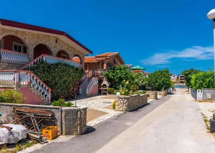Apartment Le Ek Cozy - Two Bedroom 3 *