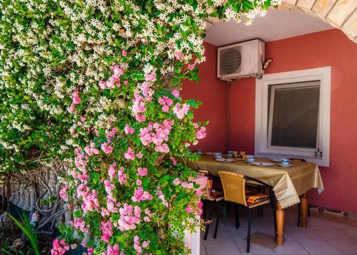Apartment Le Ek Cozy - Two Bedroom 3 *