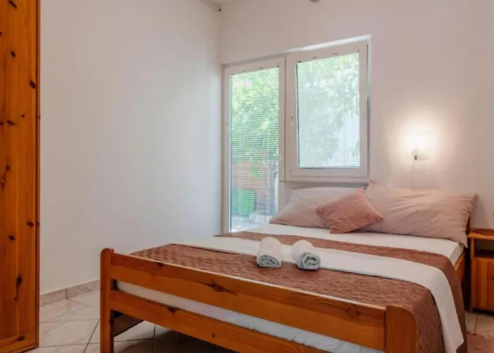 Apartment Le Ek Cozy - Two Bedroom 3 *